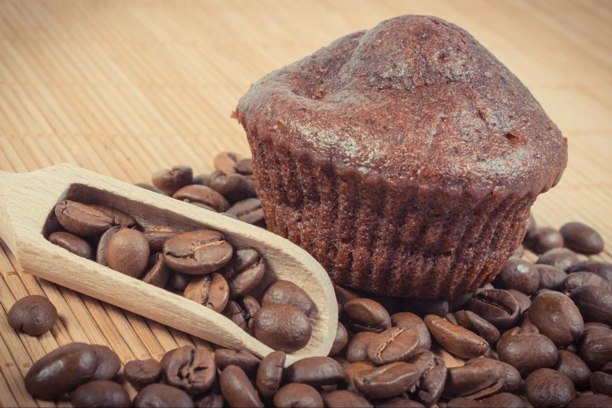 Świeżo upieczona muffinka kawowa