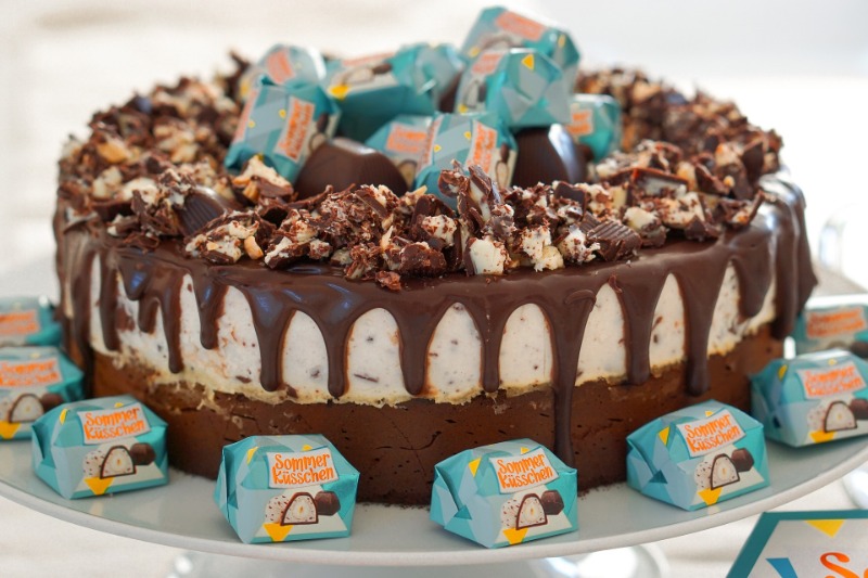 tort urodzinowy-czekoladowa-polewa